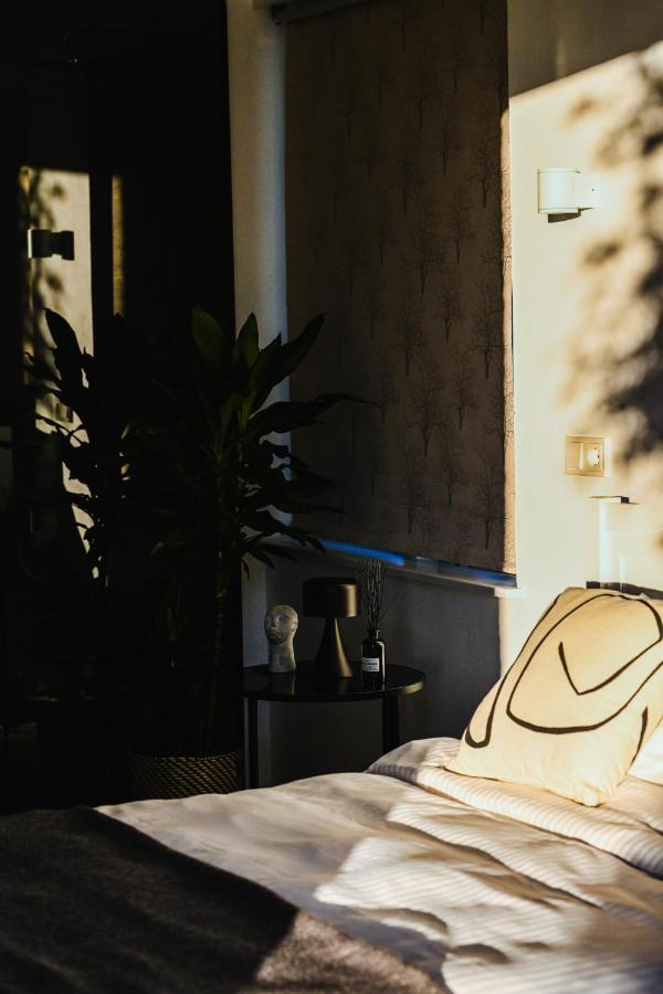 Alka - Cozy Room By The Sea With Private Hot Tub Njarthvik المظهر الخارجي الصورة